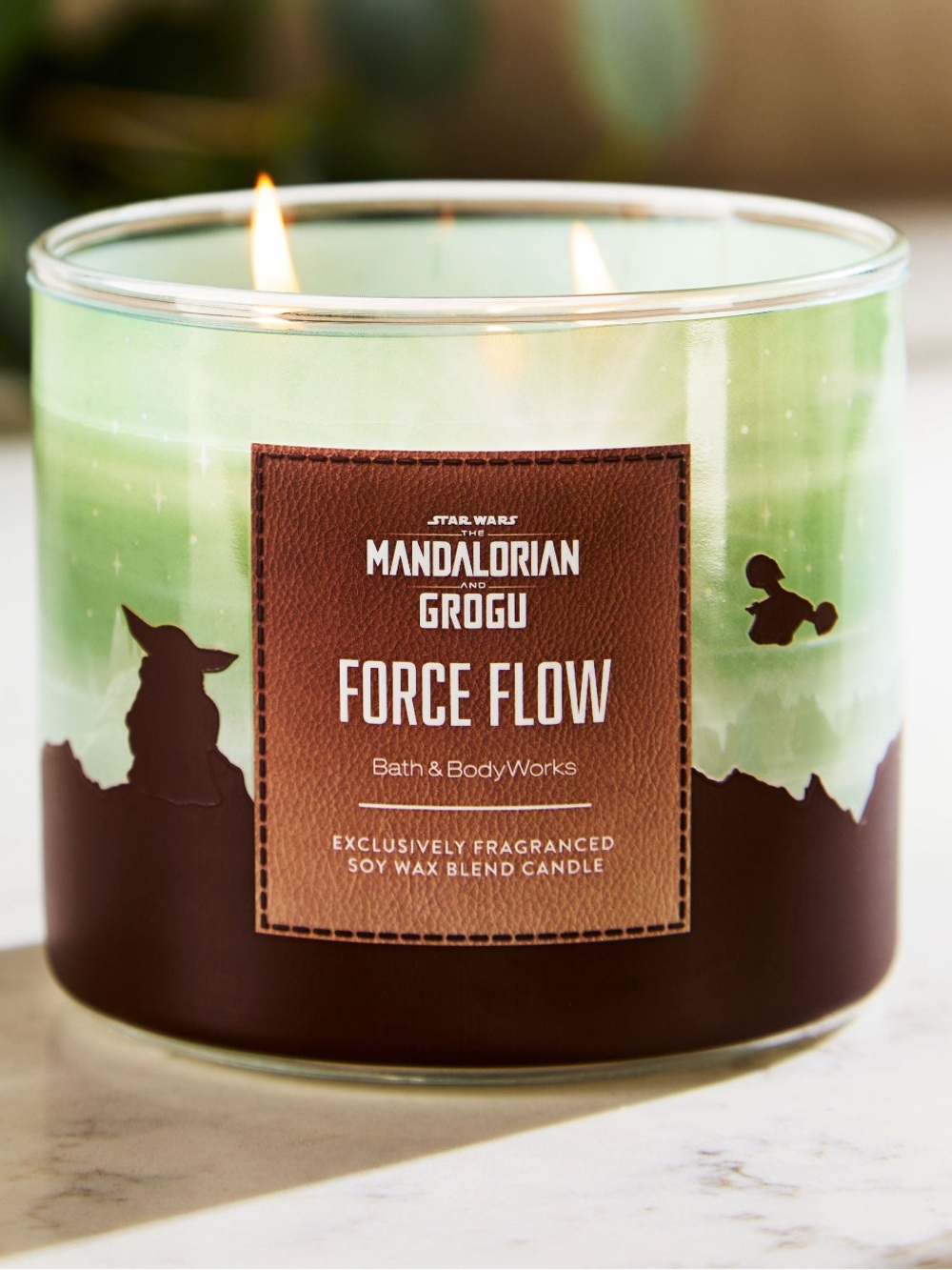 NWT LIMITED RELEASE STAR WARS MANDALORIAN AND GROGU FORCE FLOW CANDLE